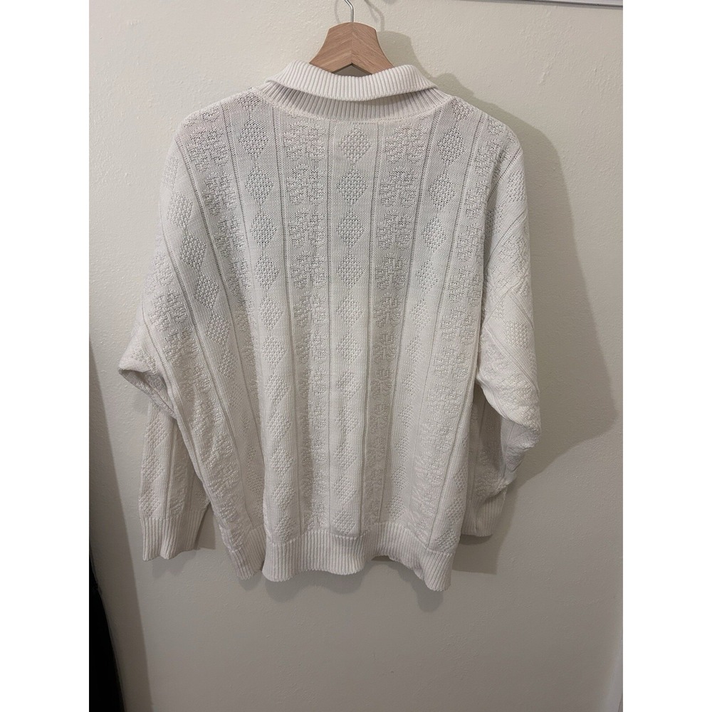 Vintage Collared White Sweater With Design Made In The USA‎ - Picture 10 of 11